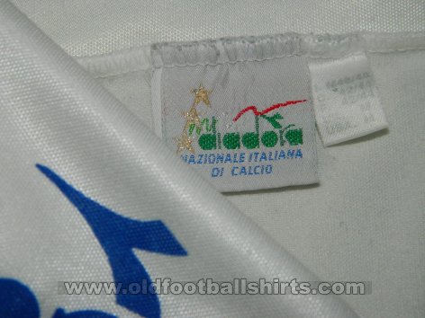 Italy Training/Leisure football shirt 1990 - 1994