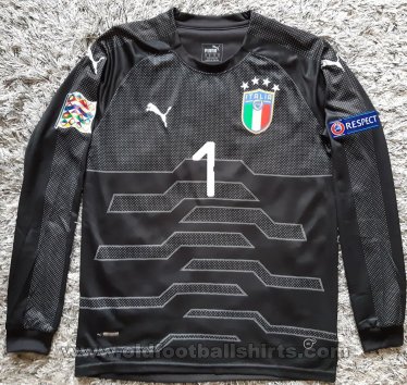 Italy Goalkeeper football shirt 2018 - 2019