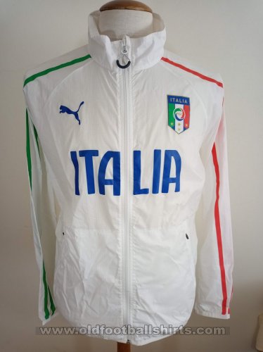 Italy Training/Leisure football shirt 2014