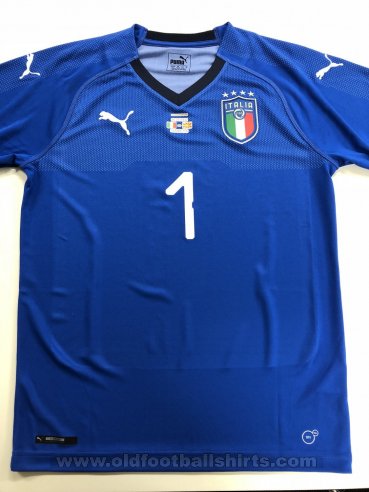 Italy Goalkeeper football shirt 2018