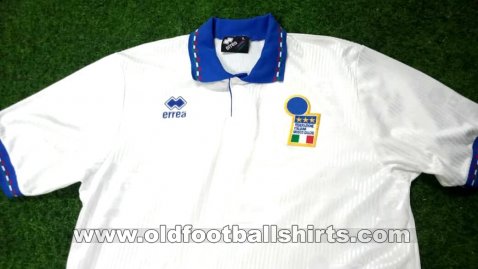 Italy Training/Leisure football shirt 1991
