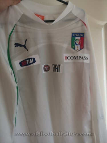 Italy Training/Leisure football shirt 2011
