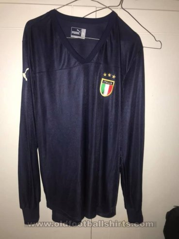 Italy Third football shirt 2004 - 2005