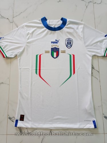 Italy Away football shirt 2021 - 2022