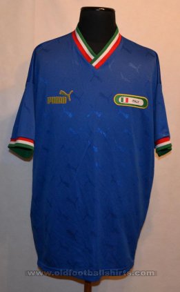 Italy Training/Leisure football shirt 1985 - 2016