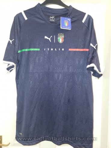 Italy Goalkeeper football shirt 2020 - 2022