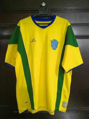 St Vincent and the Grenadines Home football shirt 2004 - 2005