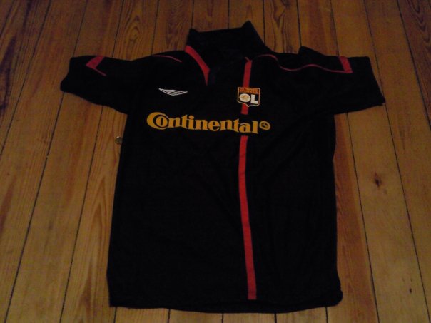 Olympique Lyonnais Away football shirt 2003 - 2004. Sponsored by