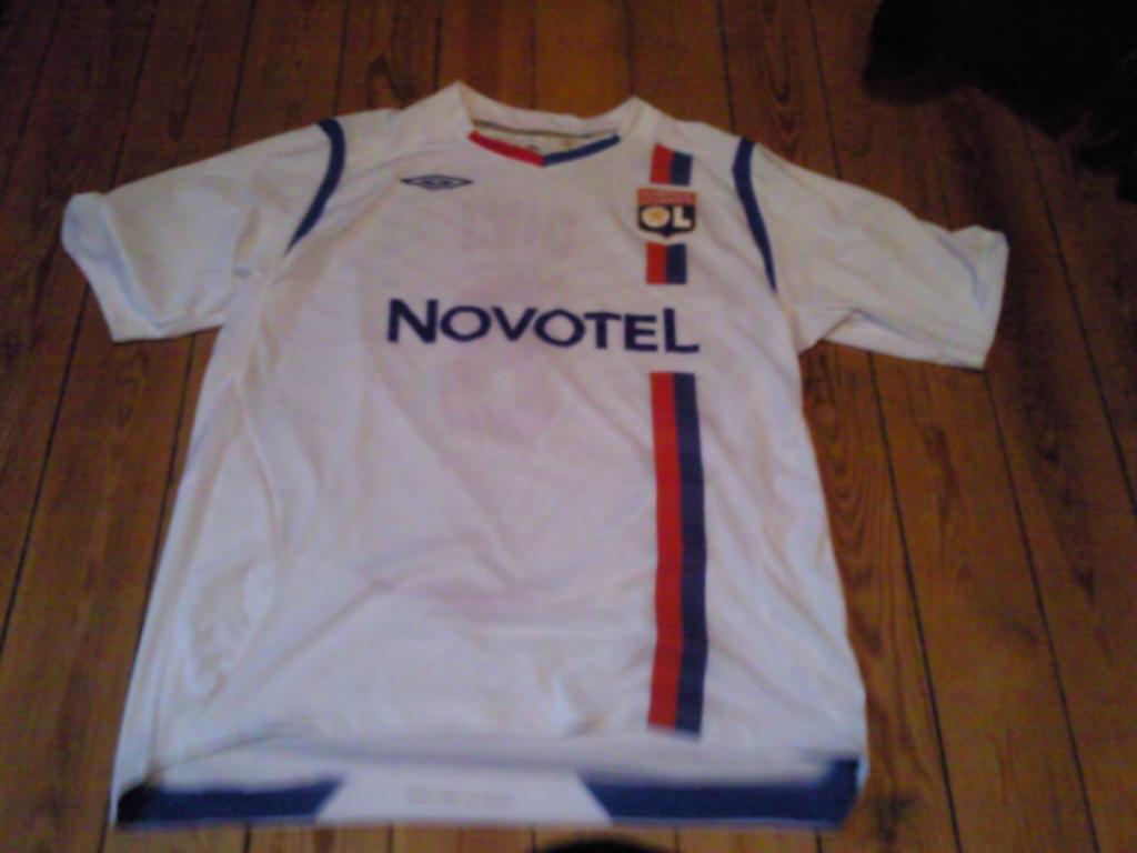 Olympique Lyonnais Home football shirt 2008 - 2009.
