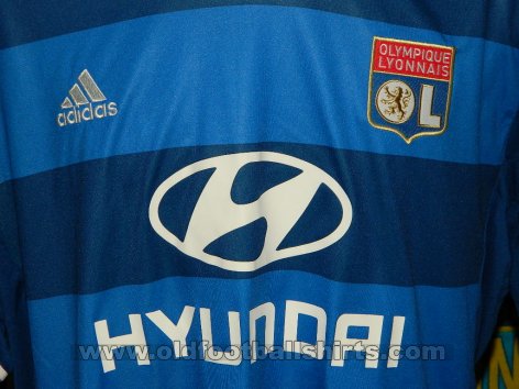Olympique Lyonnais Away football shirt 2016 - 2017