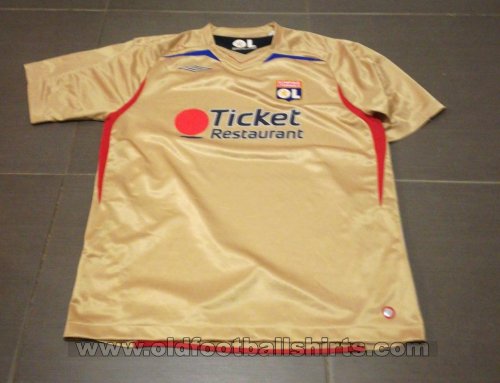 Olympique Lyonnais Away football shirt 2008 - 2009