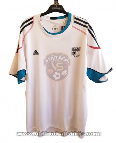 Olympique Lyonnais Training/Leisure football shirt 2010 - 2011