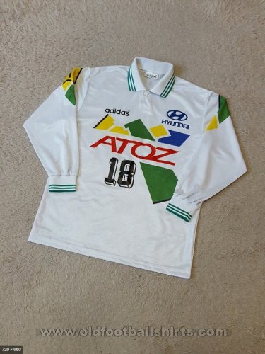 Jeonbuk Hyundai Motors Away football shirt 1998