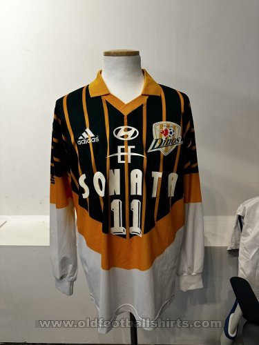 Jeonbuk Hyundai Motors Home football shirt 1999
