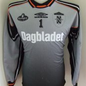 Goalkeeper football shirt (unknown year)