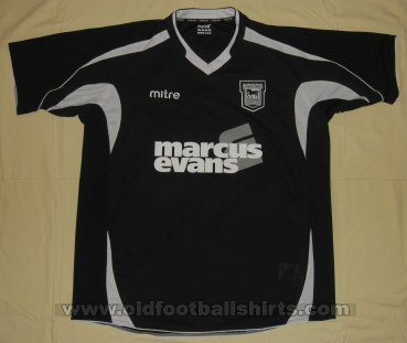 Ipswich Town Μακριά φανέλα ποδόσφαιρου 2010 - 2011