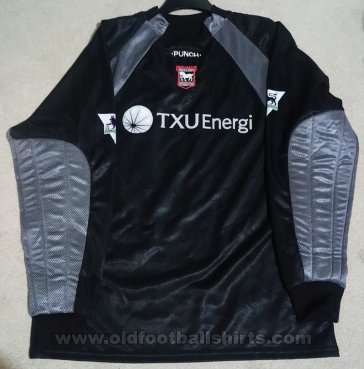 Ipswich Town Goalkeeper football shirt 2001 - 2003