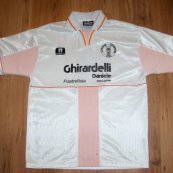 Away football shirt (unknown year)
