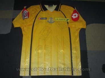 FC Gueugnon Home football shirt 2004 - 2006