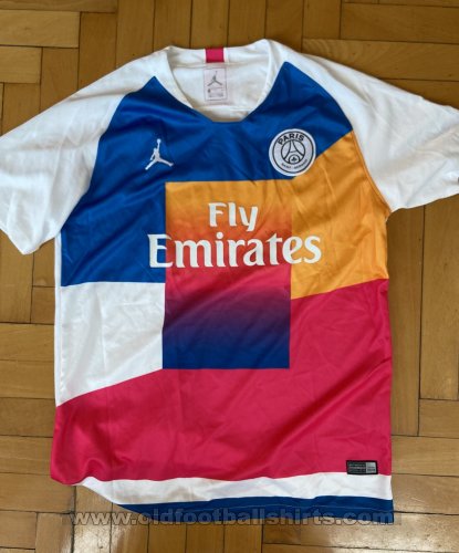 Paris Saint-Germain Training/Leisure football shirt 2018 - 2019