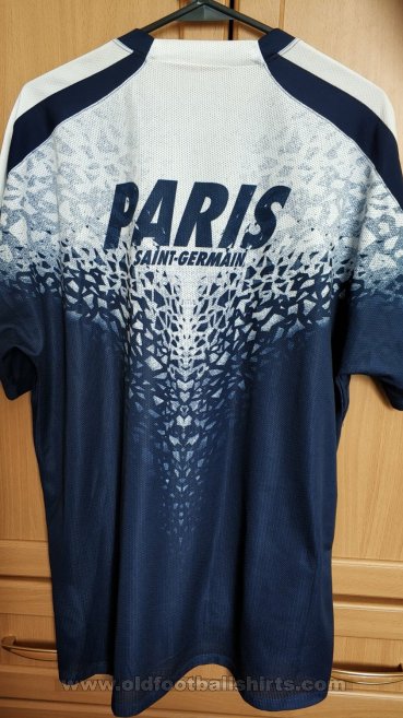 Paris Saint-Germain Training/Leisure football shirt 2015 - 2016