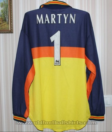 Leeds United Goalkeeper football shirt 1998 - 2000