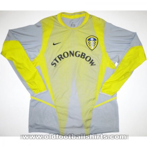 Leeds United Goalkeeper football shirt 2002 - 2003