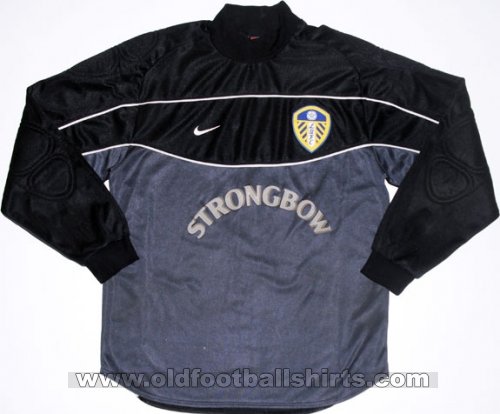 Leeds United Goalkeeper football shirt 2002 - 2003