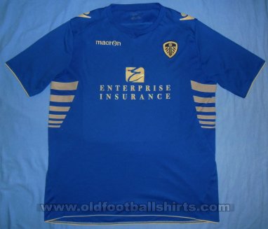 Leeds United Training/Leisure football shirt 2013 - 2014