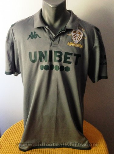 Leeds United Training/Leisure football shirt 2019 - 2020