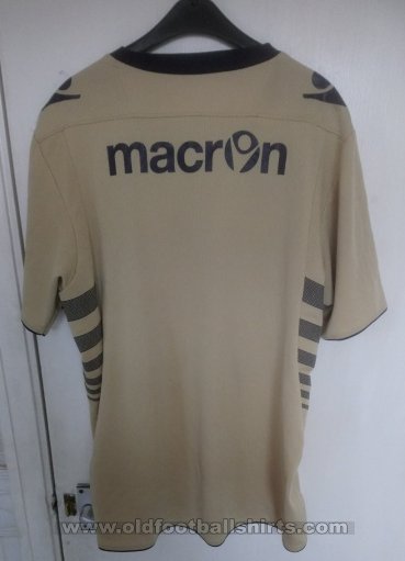 Leeds United Training/Leisure football shirt 2011 - ?