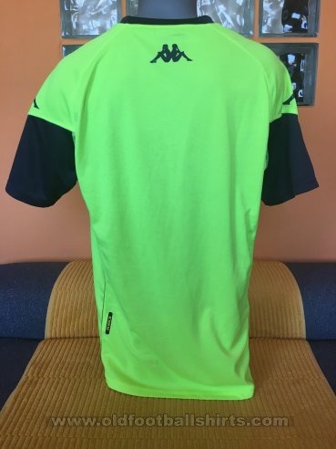 Leeds United Training/Leisure football shirt 2018 - 2019