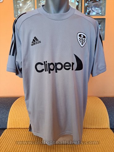 Leeds United Training/Leisure football shirt 2020 - 2021