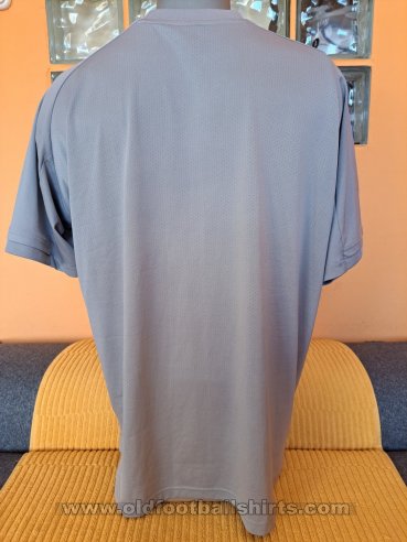 Leeds United Training/Leisure football shirt 2020 - 2021