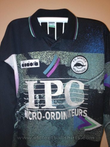 Nantes Goalkeeper football shirt 1994 - 1995