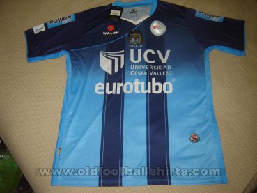 Universidad Cesar Vallejo Home football shirt 2012