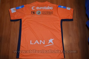 Universidad Cesar Vallejo Third football shirt 2013