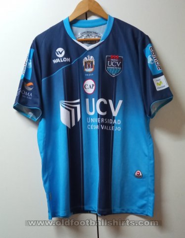 Universidad Cesar Vallejo Home football shirt 2013