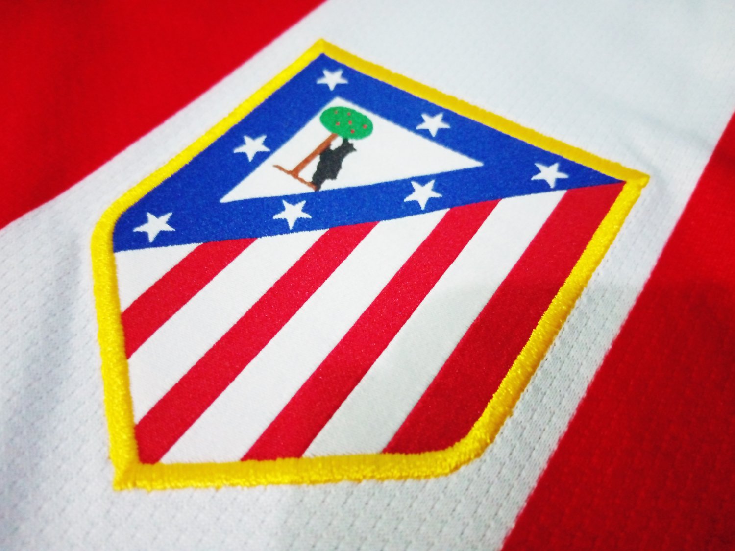Maillot de l' Atletico Madrid 2023 signé par Antoine Griezmann et