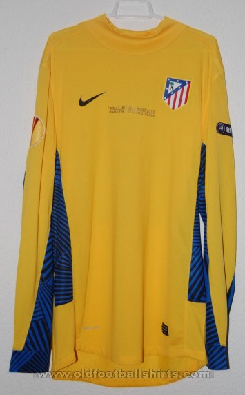 Atletico Madrid Goalkeeper football shirt 2011 - 2012