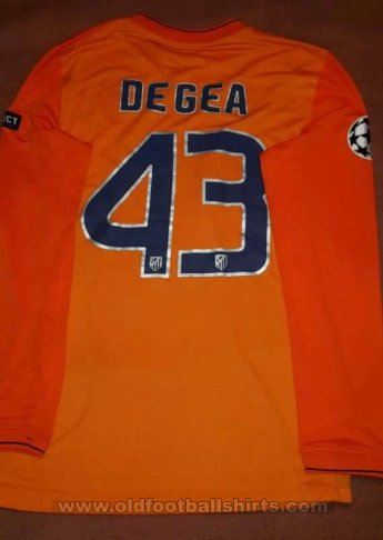 Atletico Madrid Goalkeeper football shirt 2009 - 2010