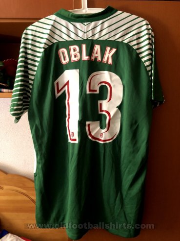 Atletico Madrid Goalkeeper football shirt 2016 - 2017