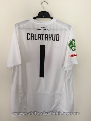 MOL Fehérvár FC Penjaga gol baju bolasepak 2013 - 2014