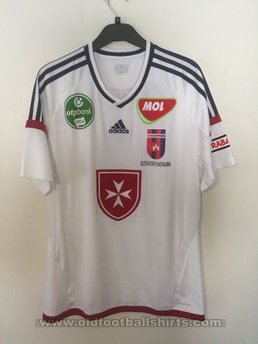MOL Fehérvár FC Maglia da trasferta maglia di calcio 2015 - 2016