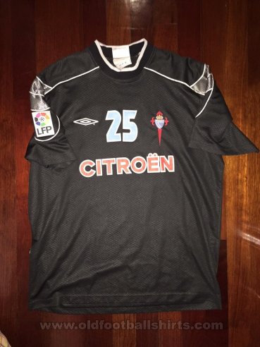 Celta Vigo Goalkeeper football shirt 2000 - 2001