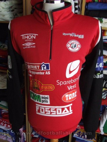 Arna-Bjornar Fotball Training/Leisure football shirt (unknown year)