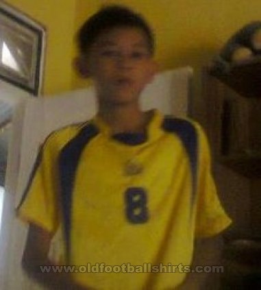 Semen Padang Home football shirt 2013