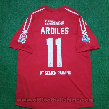 Semen Padang Home football shirt 2017 - 2018
