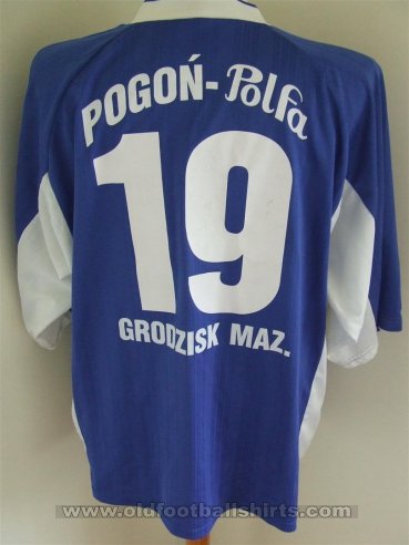 GKS Pogon Grodzisk Away football shirt (unknown year)