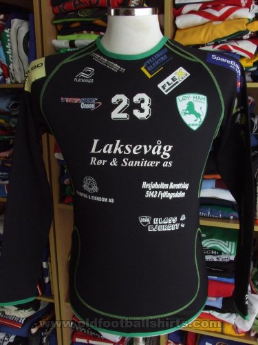 Lov-Ham Training/Leisure football shirt (unknown year)